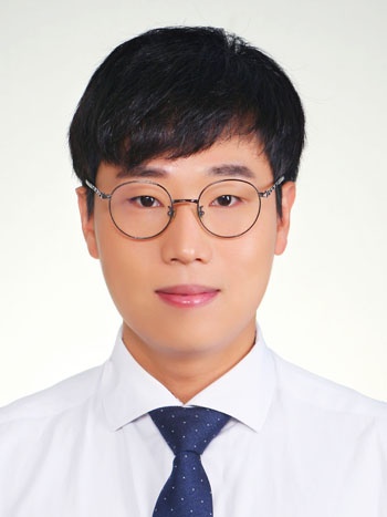 강정욱 교수 사진
